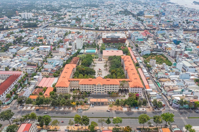 Di tích lịch sử văn hoá TRƯỜNG THPT NGUYỄN ĐÌNH CHIỂU Collège de Mytho